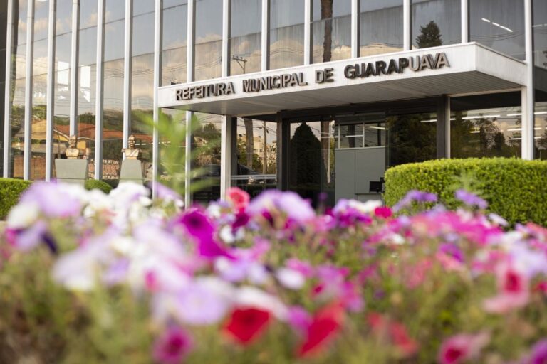 Fachada da Prefeitura Municipal de Guarapuava, onde acontece o estágio na Prefeitura de Guarapuava